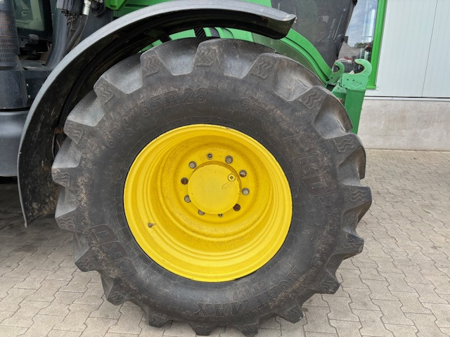 John Deere 6210 R - Traktor: gambar 3 John Deere 6210 R - Traktor: gambar 3
