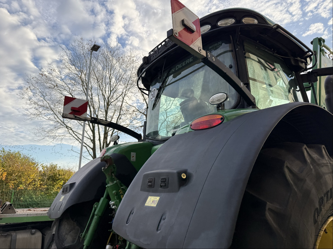 John Deere 7310R AutoPower - Traktor: gambar 4 John Deere 7310R AutoPower - Traktor: gambar 4