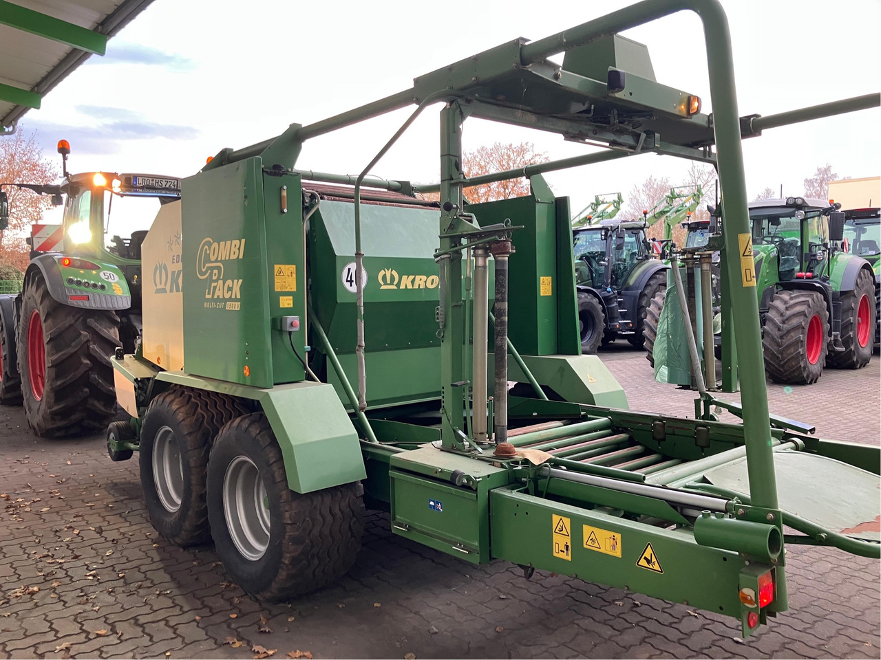 Krone CombiPack multicut 1500V - Peralatan untuk pembuatan jerami: gambar 2 Krone CombiPack multicut 1500V - Peralatan untuk pembuatan jerami: gambar 2