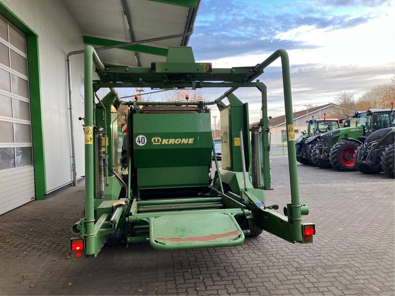 Krone CombiPack multicut 1500V - Peralatan untuk pembuatan jerami: gambar 4 Krone CombiPack multicut 1500V - Peralatan untuk pembuatan jerami: gambar 4