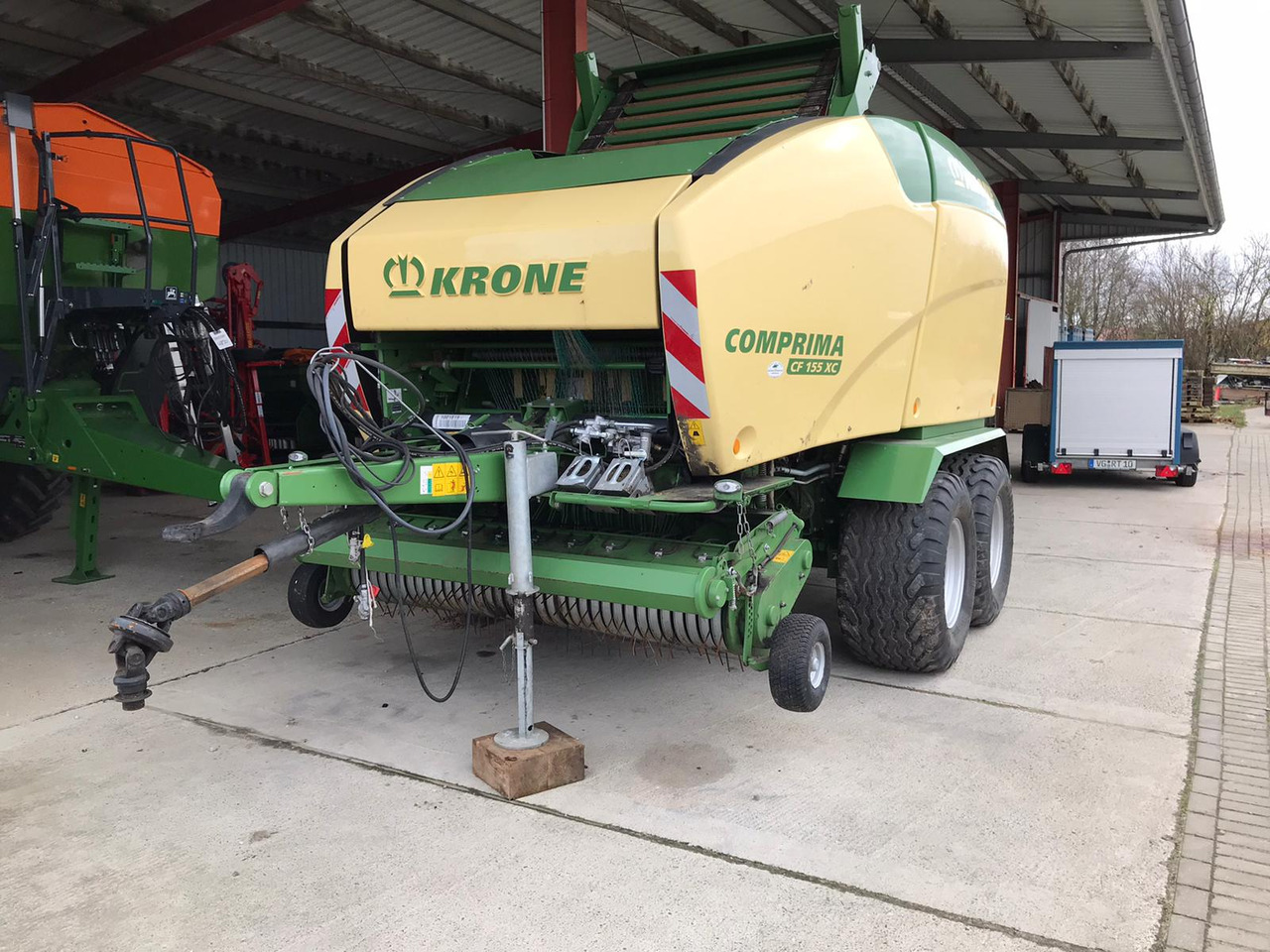 Krone Comprima CF 155 XC - Peralatan untuk pembuatan jerami: gambar 1 Krone Comprima CF 155 XC - Peralatan untuk pembuatan jerami: gambar 1