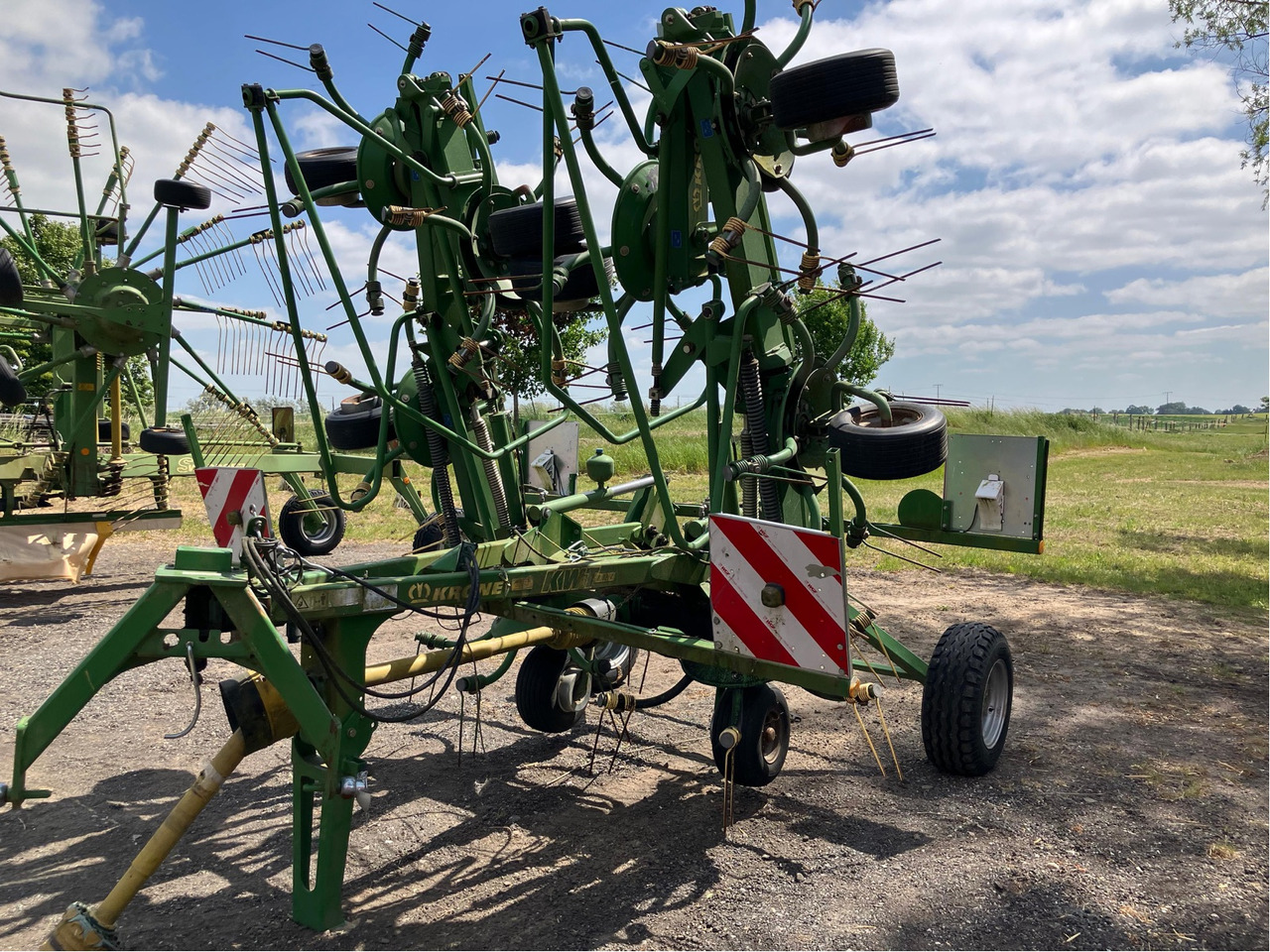 Krone KWT 8.82/8 - Tedder/ Menyapu: gambar 1 Krone KWT 8.82/8 - Tedder/ Menyapu: gambar 1