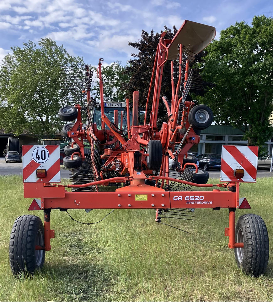 Kuhn 6520 - Tedder/ Menyapu: gambar 5 Kuhn 6520 - Tedder/ Menyapu: gambar 5