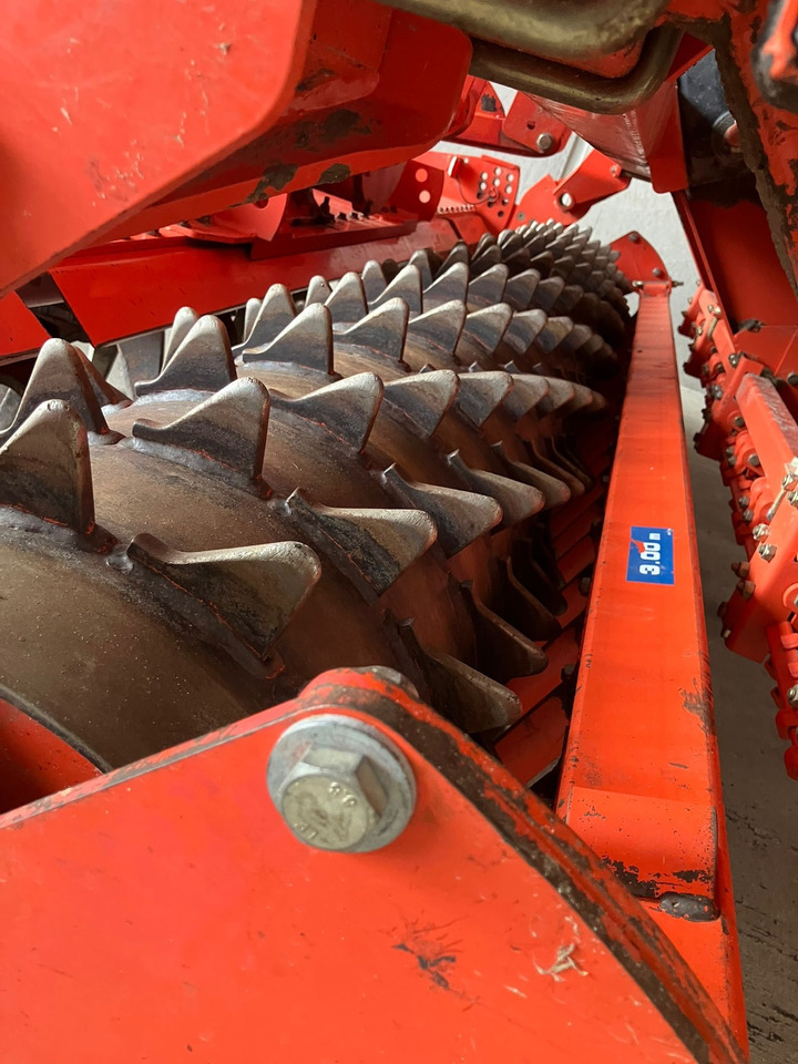 Kuhn Drillmaschinen - Bor benih: gambar 3 Kuhn Drillmaschinen - Bor benih: gambar 3