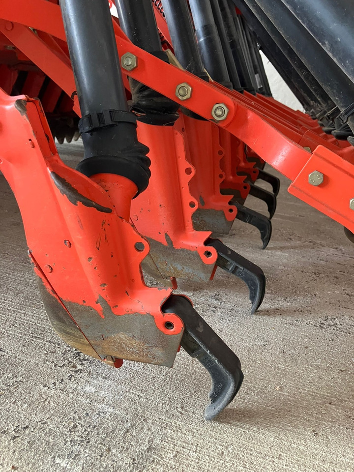 Kuhn Drillmaschinen - Bor benih: gambar 5 Kuhn Drillmaschinen - Bor benih: gambar 5