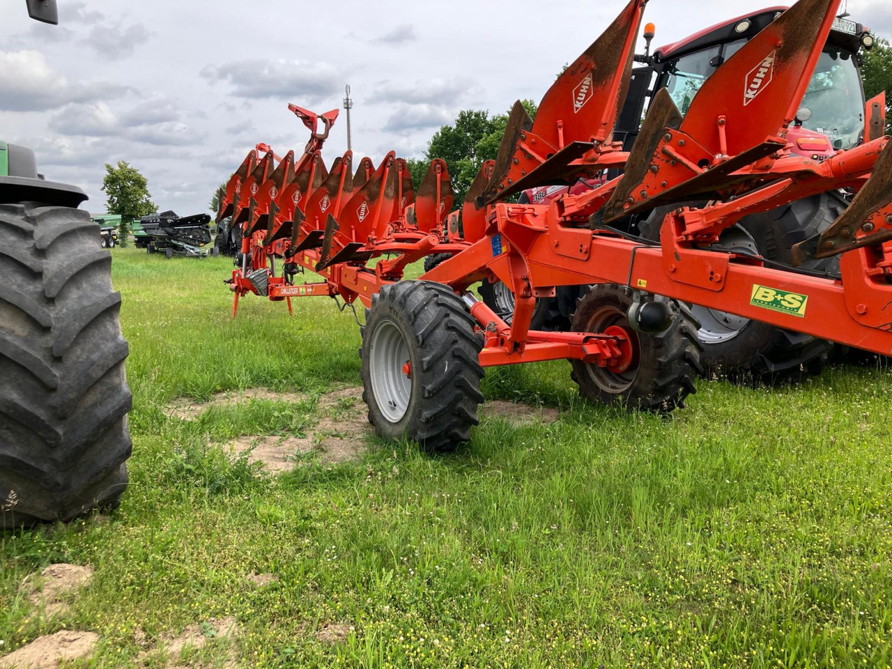 Kuhn Pflug Challenger Typ CHG10H64 - Bajak: gambar 5 Kuhn Pflug Challenger Typ CHG10H64 - Bajak: gambar 5