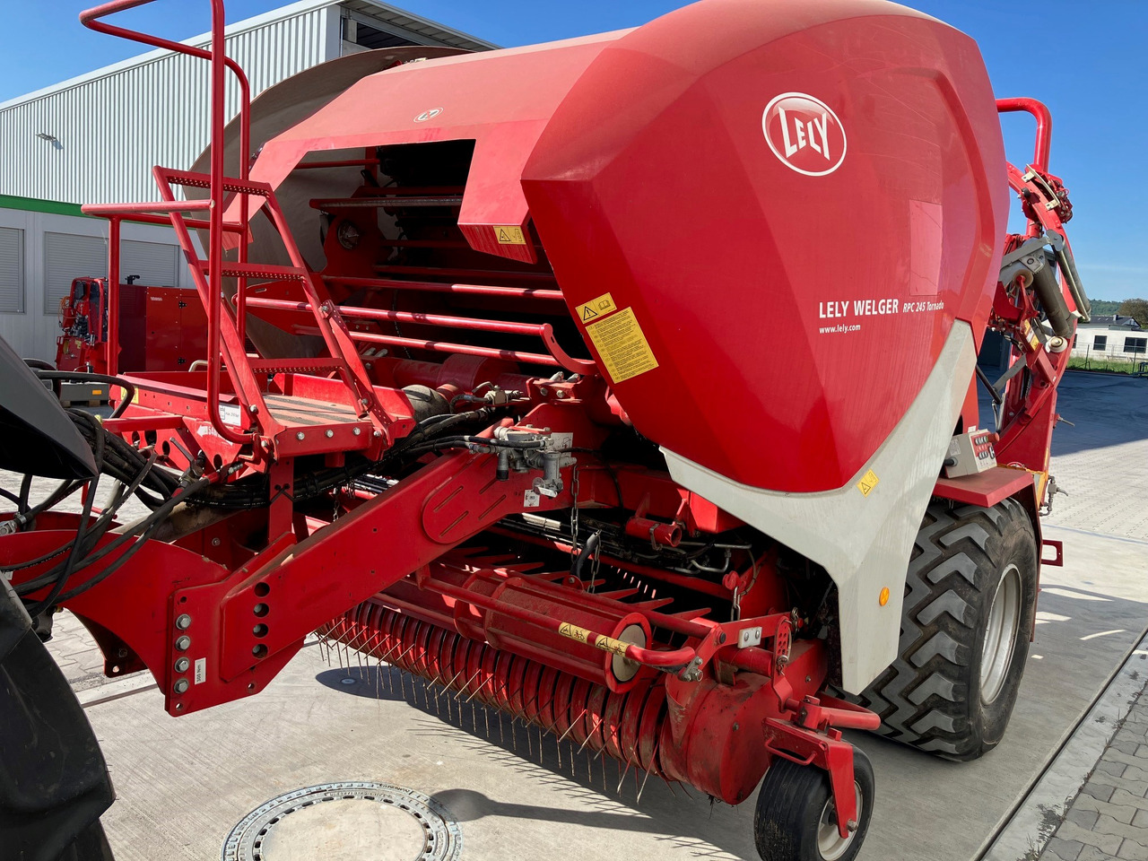 Lely Welger RPC 245 Tornado - Peralatan untuk pembuatan jerami: gambar 1 Lely Welger RPC 245 Tornado - Peralatan untuk pembuatan jerami: gambar 1