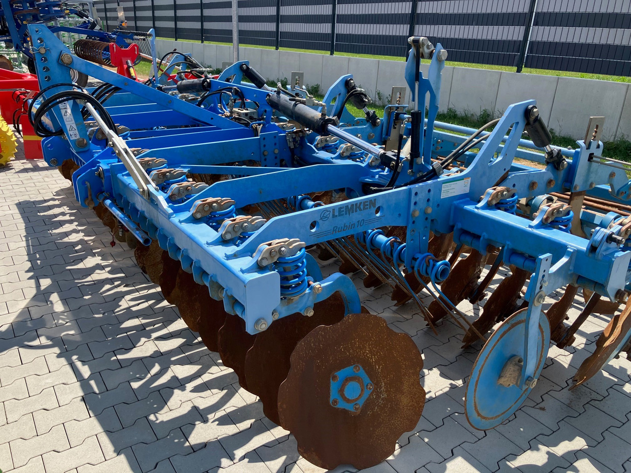 Lemken Rubin 10 - Garu: gambar 1 Lemken Rubin 10 - Garu: gambar 1