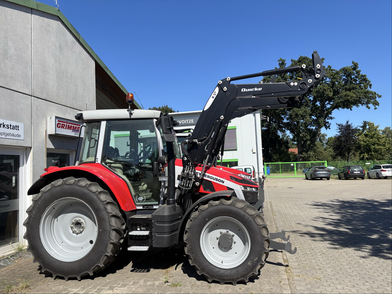 Massey Ferguson 5S.125 Dyna-6 EFFICIENT - Traktor: gambar 1 Massey Ferguson 5S.125 Dyna-6 EFFICIENT - Traktor: gambar 1