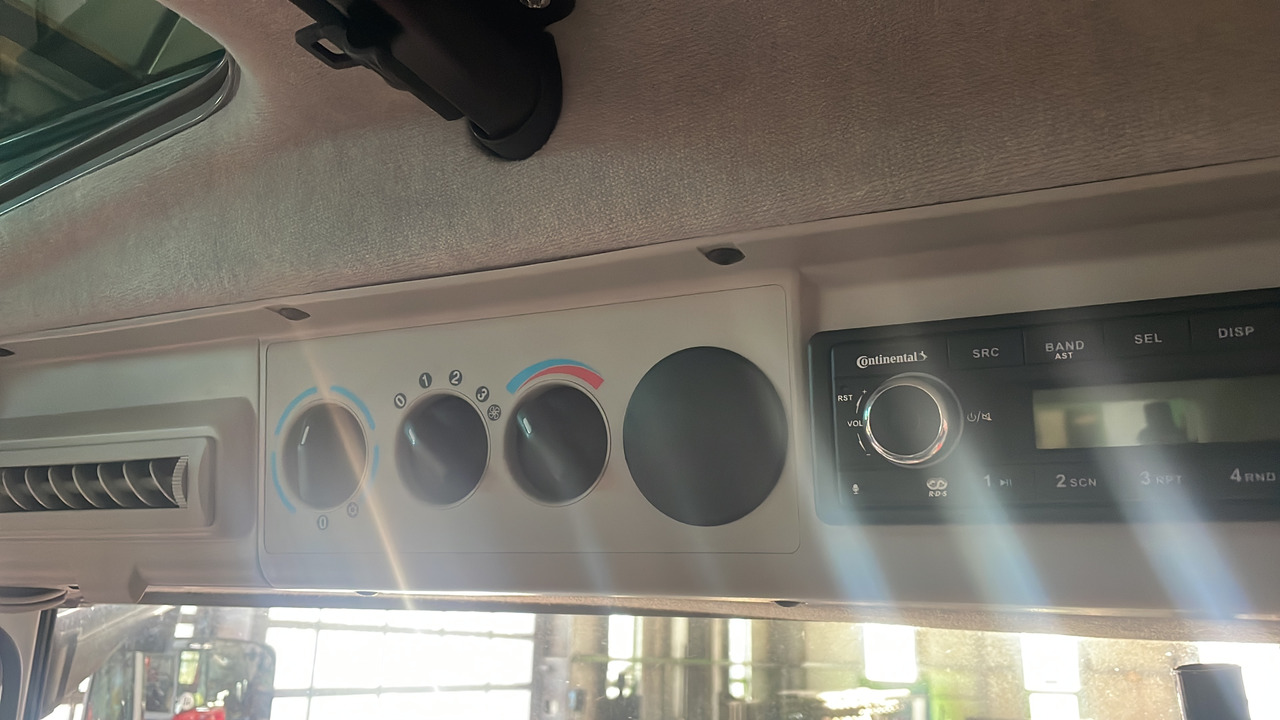 Massey Ferguson 5S.125 Dyna-6 EFFICIENT - Traktor: gambar 2 Massey Ferguson 5S.125 Dyna-6 EFFICIENT - Traktor: gambar 2