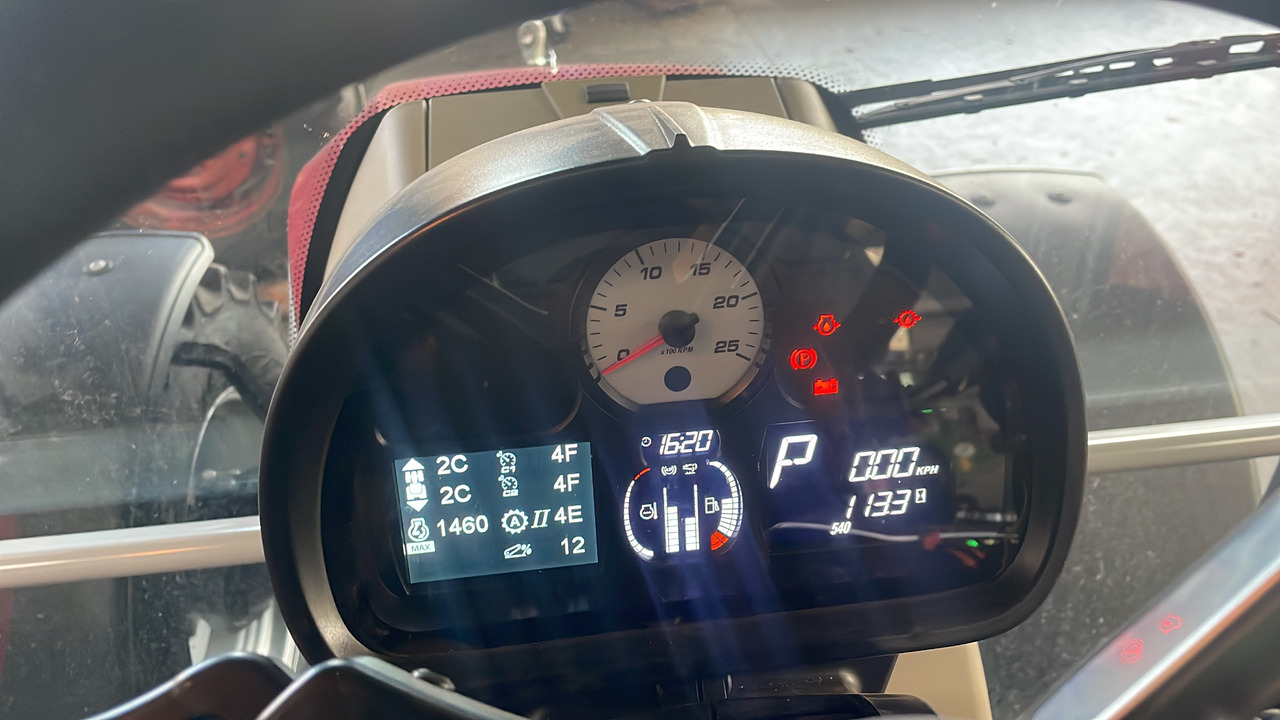 Massey Ferguson 5S.125 Dyna-6 EFFICIENT - Traktor: gambar 4 Massey Ferguson 5S.125 Dyna-6 EFFICIENT - Traktor: gambar 4