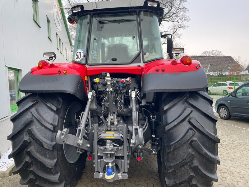 Massey Ferguson 6S.135 Dyna-VT EFFICIENT - Traktor: gambar 5 Massey Ferguson 6S.135 Dyna-VT EFFICIENT - Traktor: gambar 5