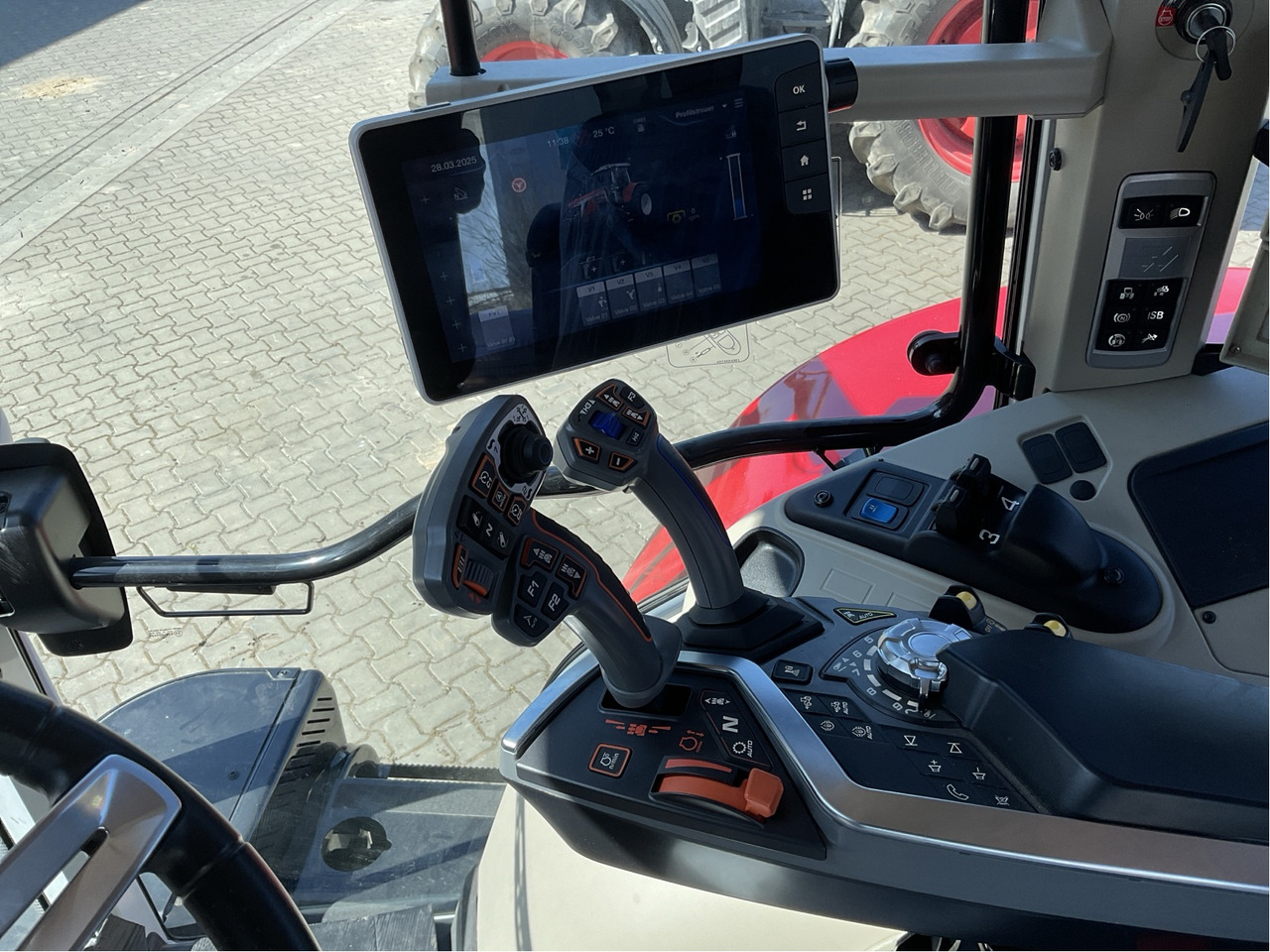 Massey Ferguson 6S.155 Dyna-VT EXCLUSIVE - Traktor: gambar 2 Massey Ferguson 6S.155 Dyna-VT EXCLUSIVE - Traktor: gambar 2