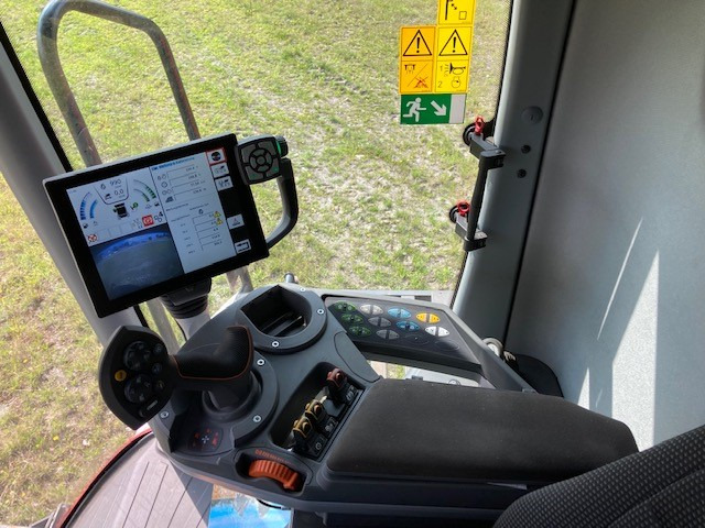 Massey Ferguson 7370 Beta - Pemanen gabungan: gambar 2 Massey Ferguson 7370 Beta - Pemanen gabungan: gambar 2