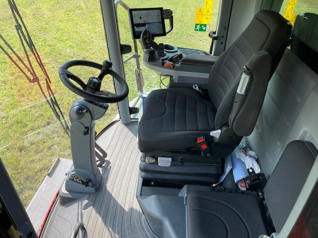 Massey Ferguson 7370 Beta - Pemanen gabungan: gambar 4 Massey Ferguson 7370 Beta - Pemanen gabungan: gambar 4