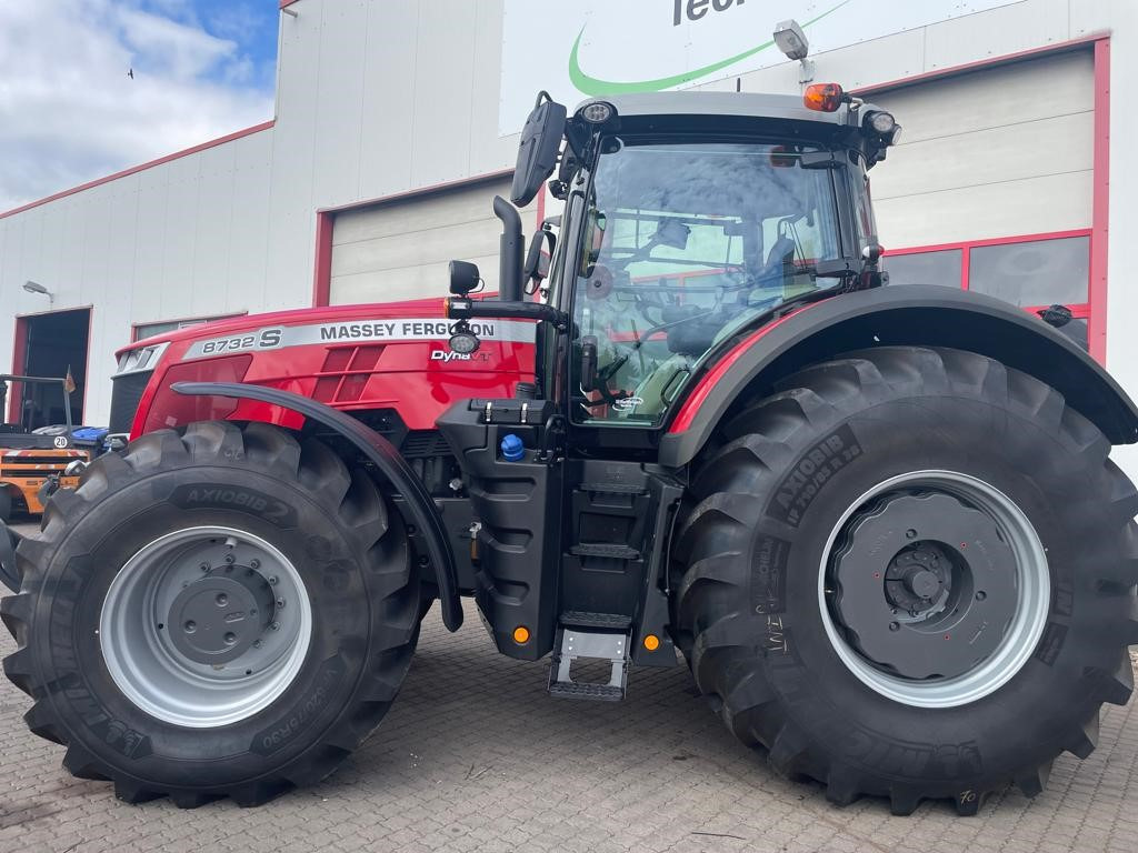 Massey Ferguson 8732 Dyna-VT EXCLUSIVE - Traktor: gambar 1 Massey Ferguson 8732 Dyna-VT EXCLUSIVE - Traktor: gambar 1