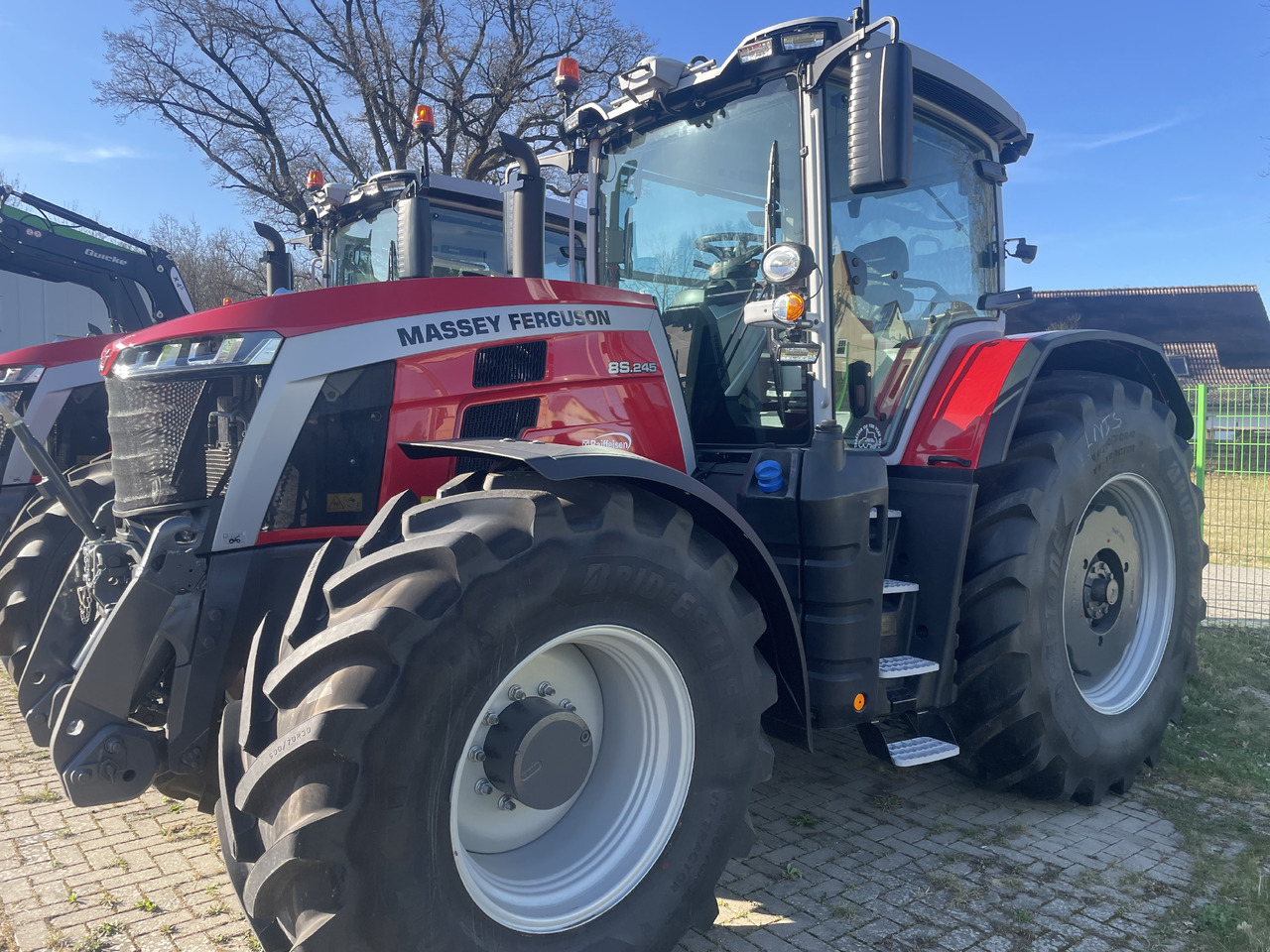 Massey Ferguson 8S.245 Dyna-VT EXCLUSIVE - Traktor: gambar 1 Massey Ferguson 8S.245 Dyna-VT EXCLUSIVE - Traktor: gambar 1