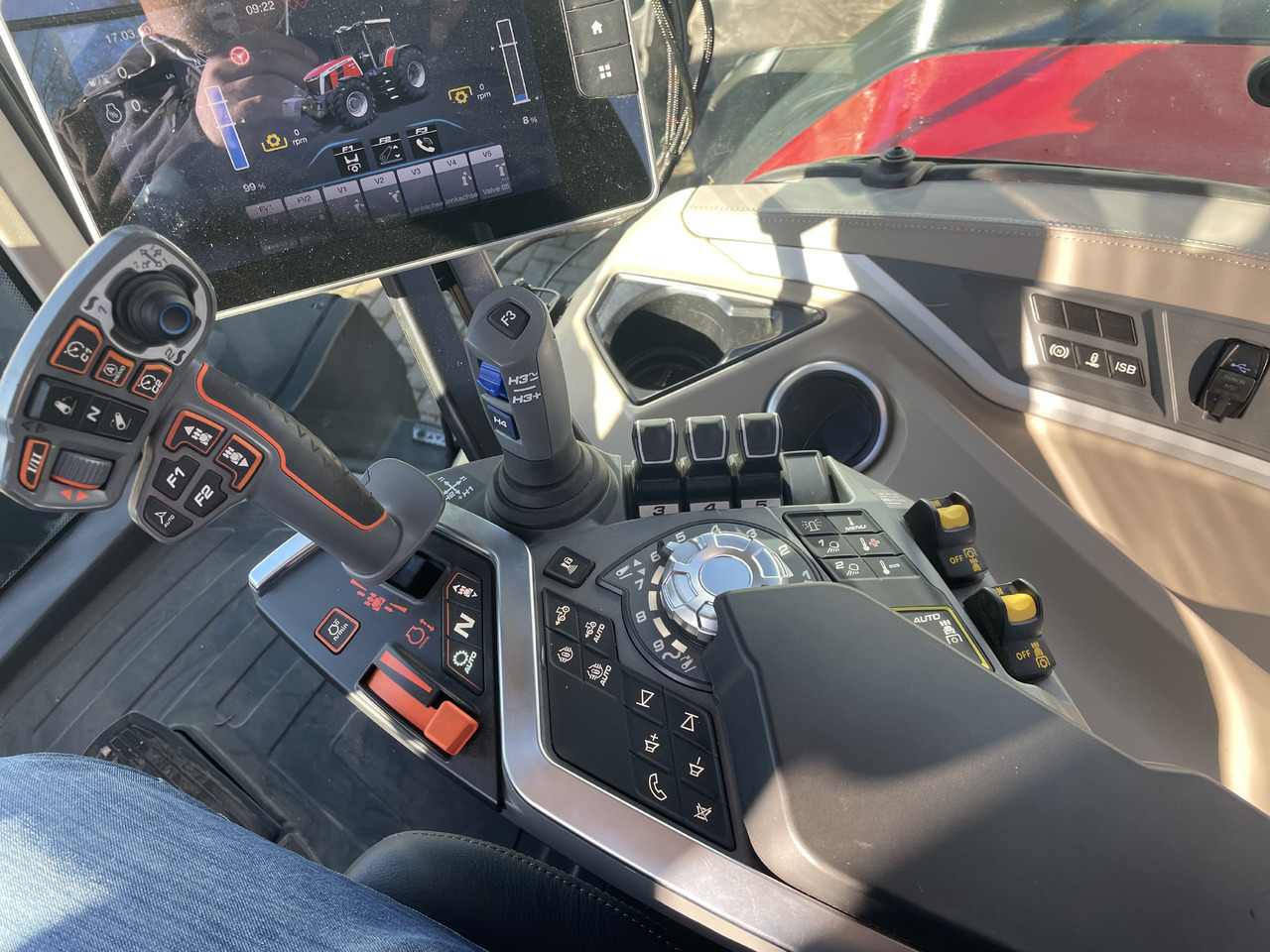 Massey Ferguson 8S.265 Dyna-VT EXCLUSIVE - Traktor: gambar 4 Massey Ferguson 8S.265 Dyna-VT EXCLUSIVE - Traktor: gambar 4