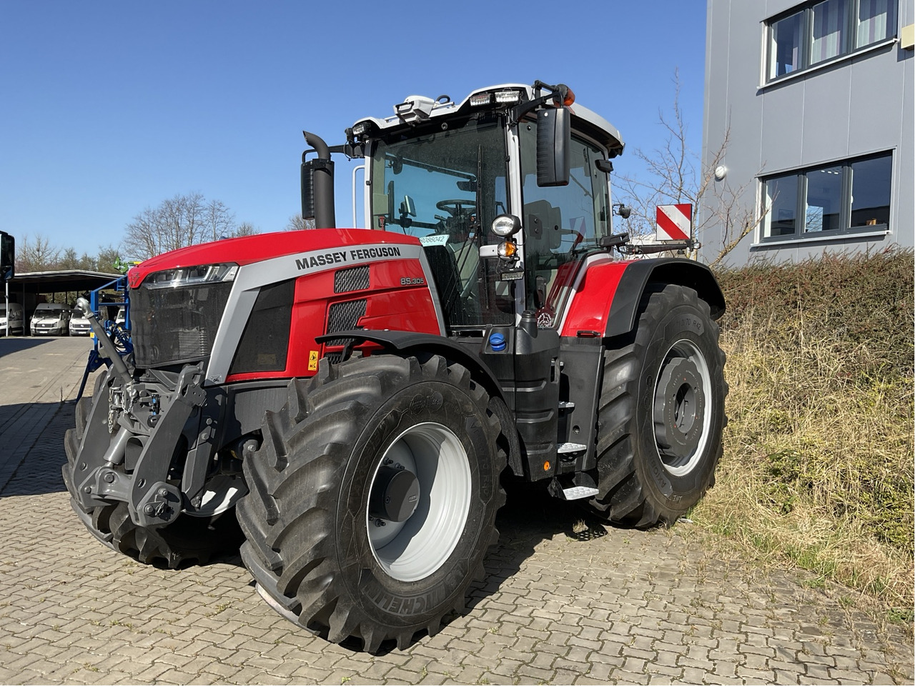 Massey Ferguson 8S.305 Dyna-VT EXCLUSIVE - Traktor: gambar 1 Massey Ferguson 8S.305 Dyna-VT EXCLUSIVE - Traktor: gambar 1
