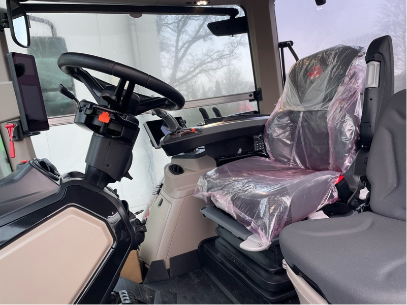 Massey Ferguson 8S.305 Dyna-VT EXCLUSIVE - Traktor: gambar 2 Massey Ferguson 8S.305 Dyna-VT EXCLUSIVE - Traktor: gambar 2