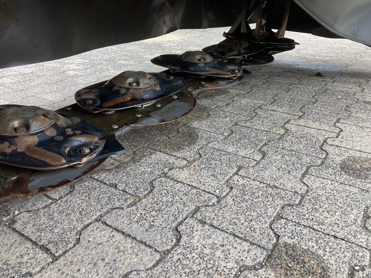 Massey Ferguson DM 287 ISL - Mesin pemotong padang rumput: gambar 4 Massey Ferguson DM 287 ISL - Mesin pemotong padang rumput: gambar 4