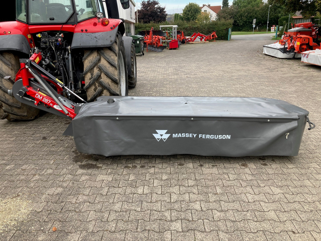 Massey Ferguson DM 287 ISL - Mesin pemotong padang rumput: gambar 1 Massey Ferguson DM 287 ISL - Mesin pemotong padang rumput: gambar 1