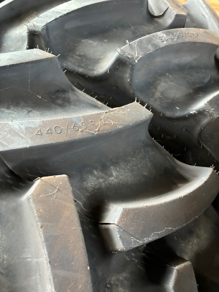 Mitas 540/65R38 AC65 440/65R28 AC65 - Roda/ Ban: gambar 4 Mitas 540/65R38 AC65 440/65R28 AC65 - Roda/ Ban: gambar 4