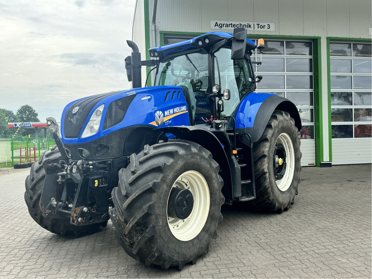 New Holland T7.315 - Traktor: gambar 1 New Holland T7.315 - Traktor: gambar 1