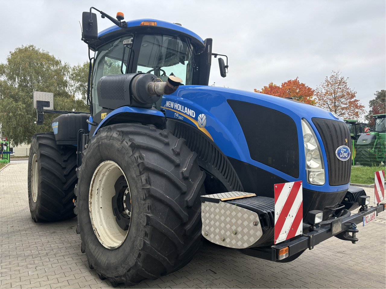 New Holland T9.560 - Traktor: gambar 3 New Holland T9.560 - Traktor: gambar 3