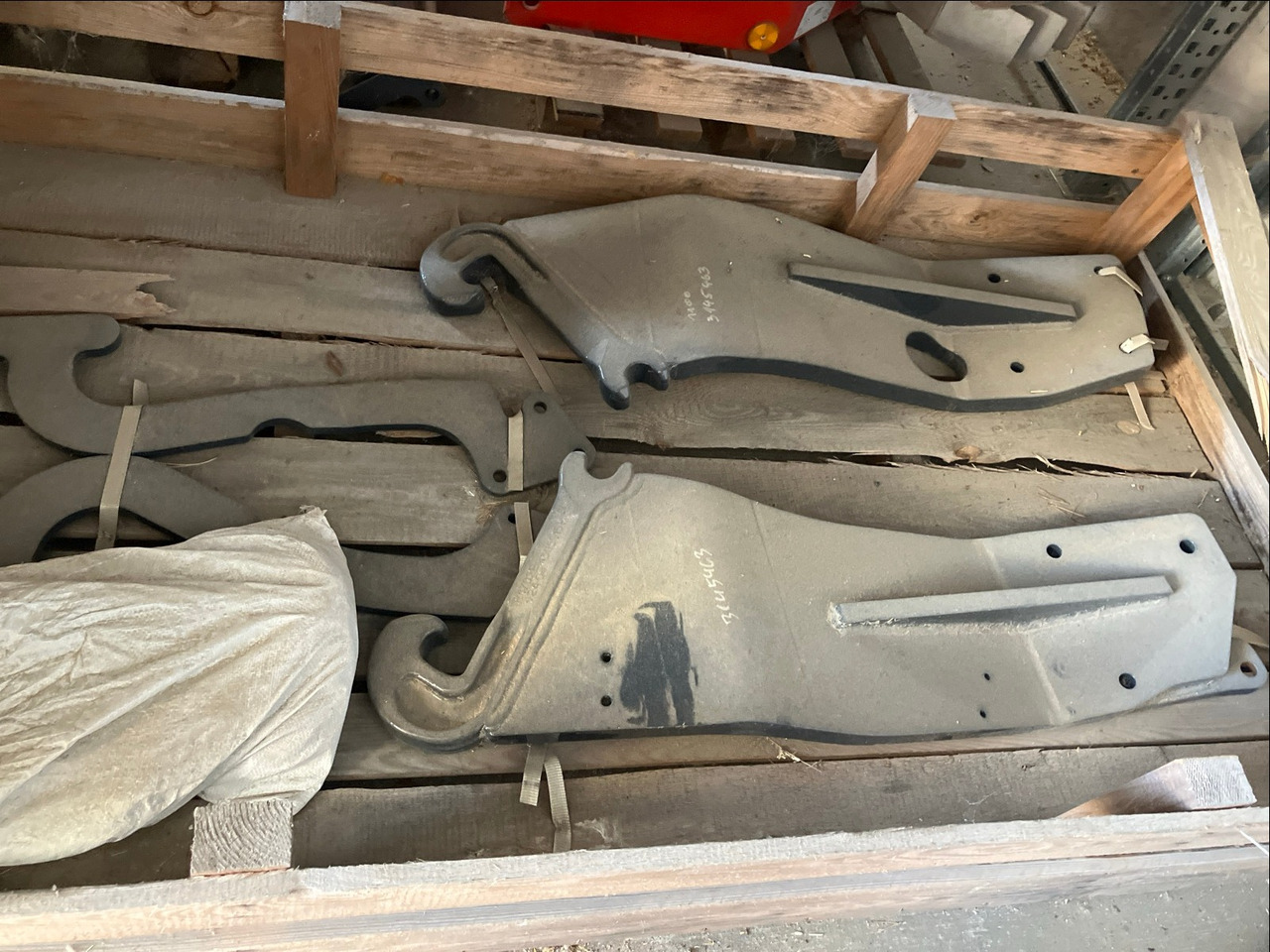 Stoll Frontladerkonsolen für 500er - Pemuat depan untuk traktor: gambar 1 Stoll Frontladerkonsolen für 500er - Pemuat depan untuk traktor: gambar 1