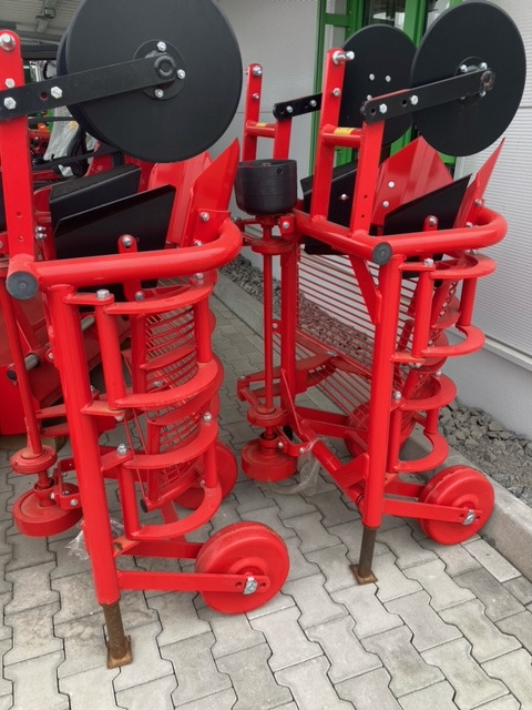 Tehnos IK 1D Kartoffelroder - Mesin pemanen: gambar 1 Tehnos IK 1D Kartoffelroder - Mesin pemanen: gambar 1