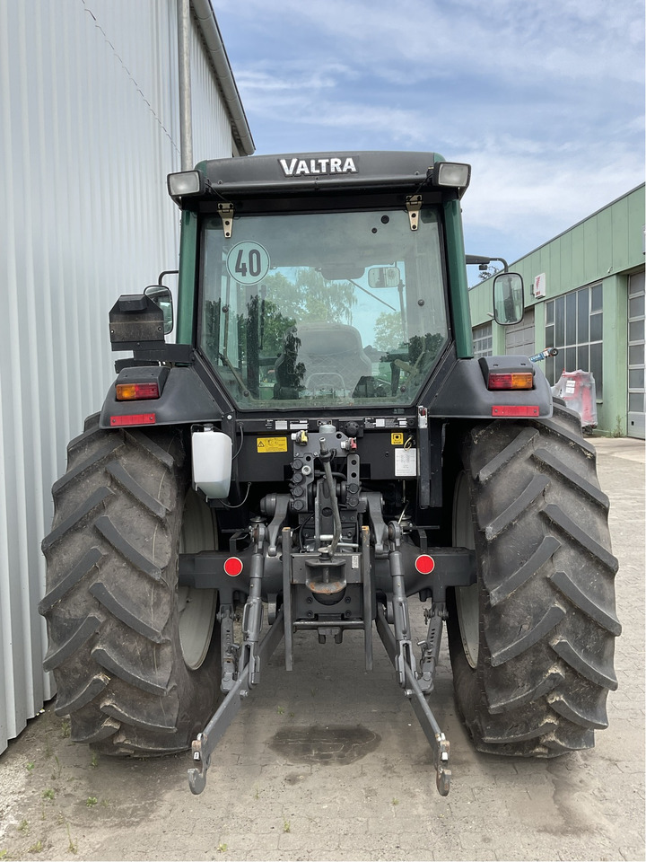Traktor Valtra A 93: gambar 11 Traktor Valtra A 93: gambar 11