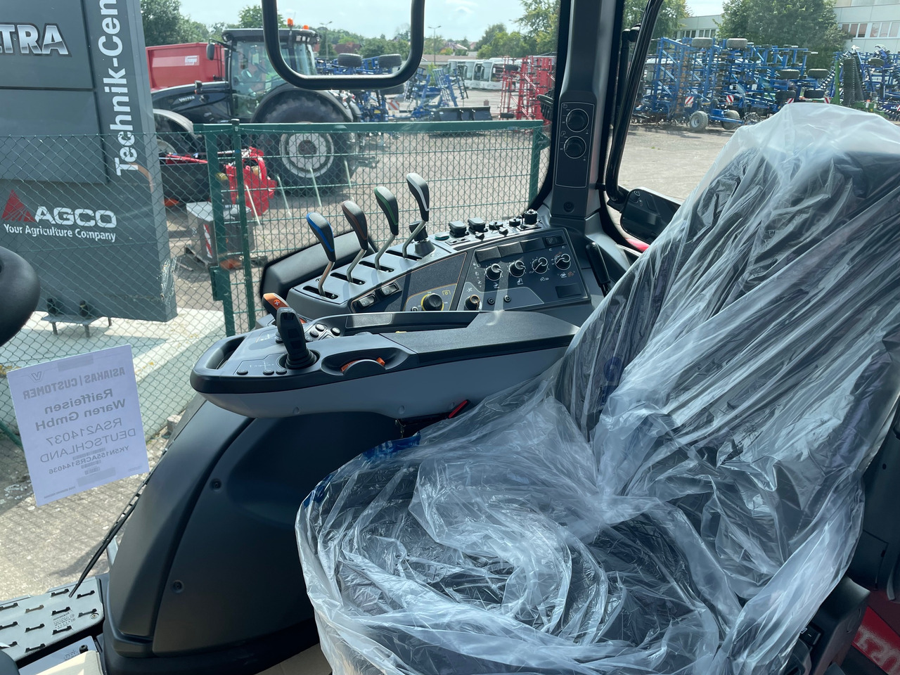 Valtra N155 EA 2B1 - Traktor: gambar 2 Valtra N155 EA 2B1 - Traktor: gambar 2