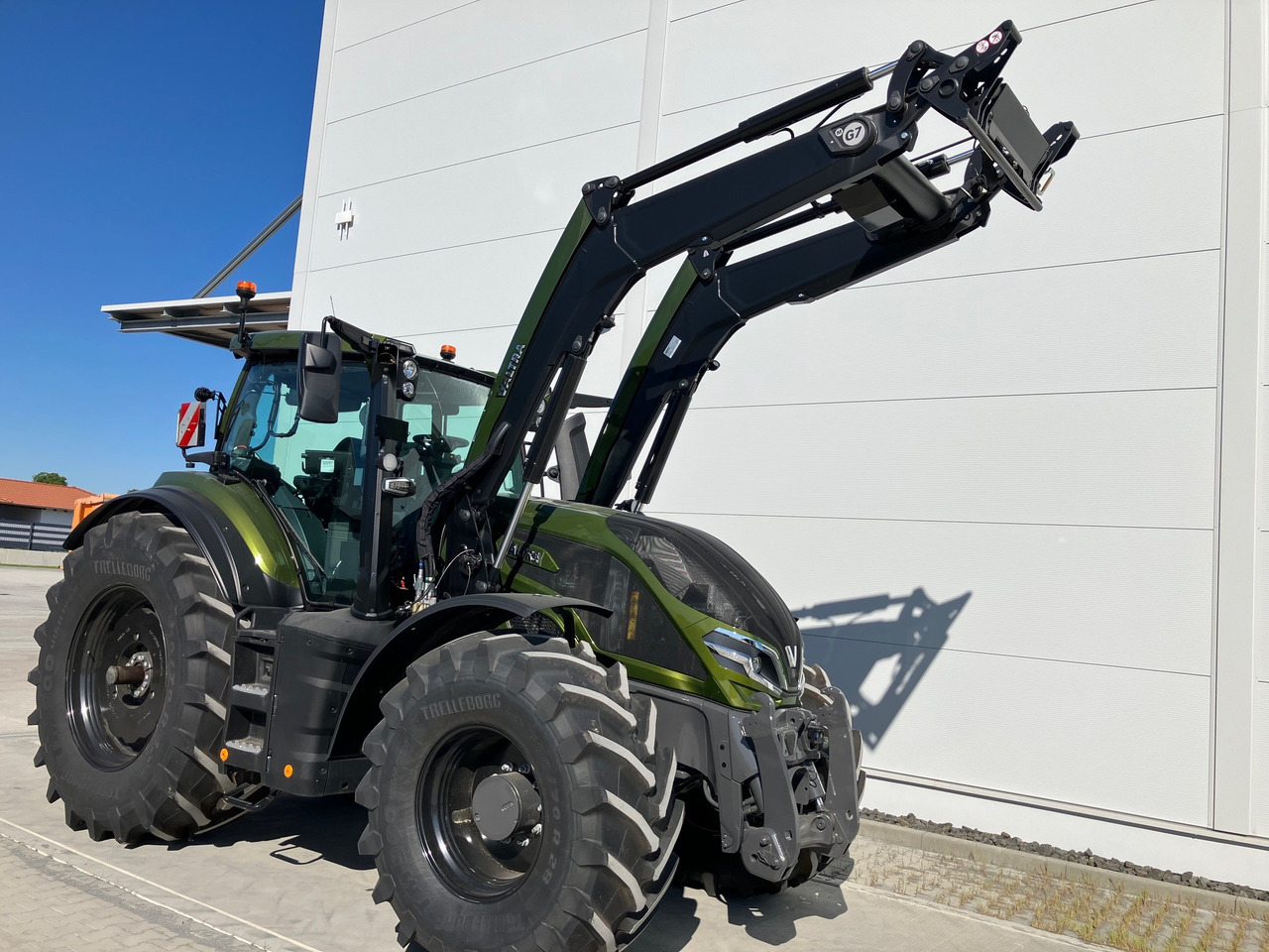 Valtra Q 285 - Traktor: gambar 4 Valtra Q 285 - Traktor: gambar 4