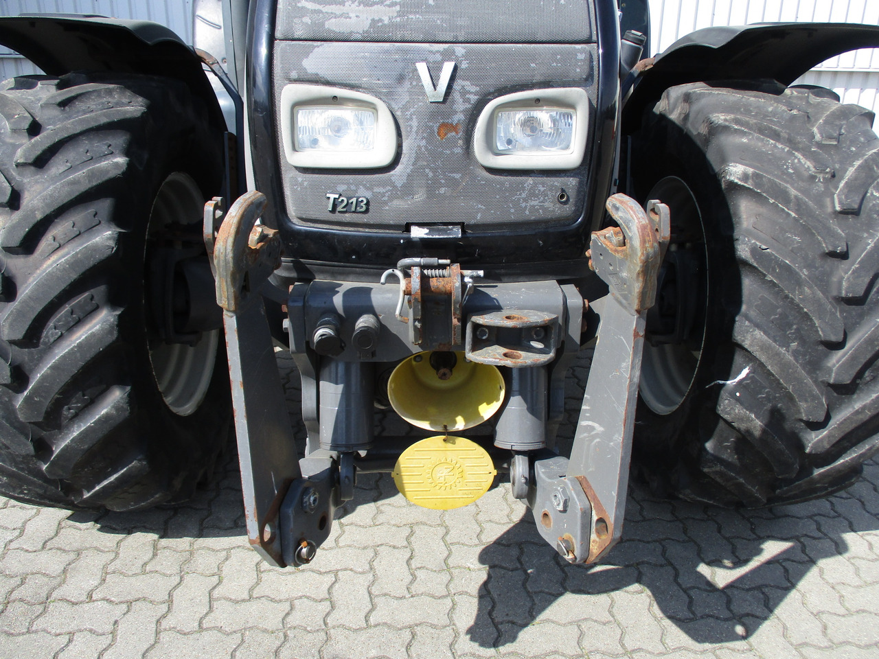 Traktor Valtra T 213: gambar 15