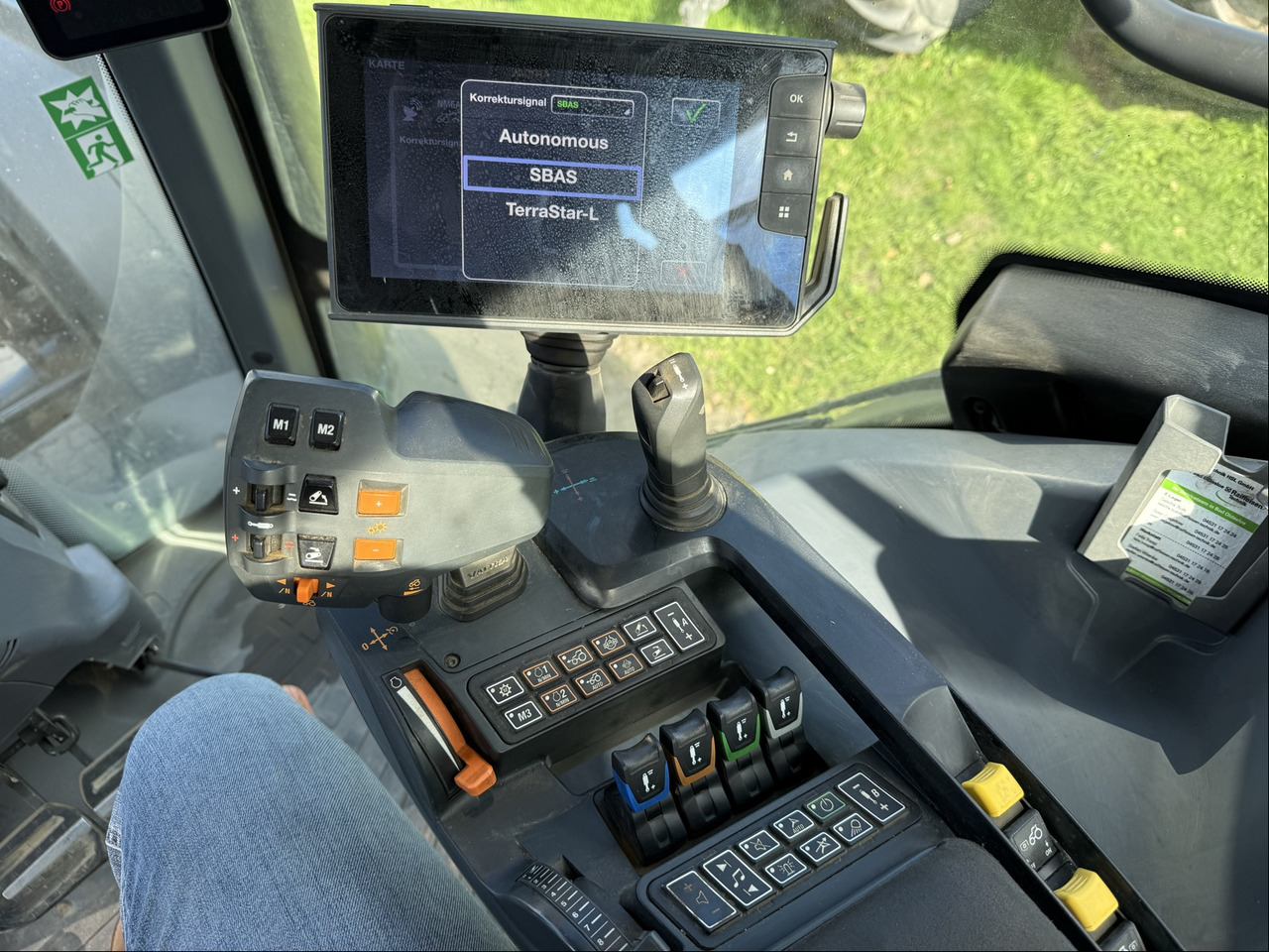 Valtra T 235 Direct - Traktor: gambar 3 Valtra T 235 Direct - Traktor: gambar 3