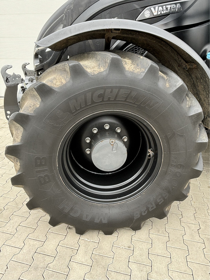 Valtra T 254 V Smart Touch MR19 - Traktor: gambar 5 Valtra T 254 V Smart Touch MR19 - Traktor: gambar 5