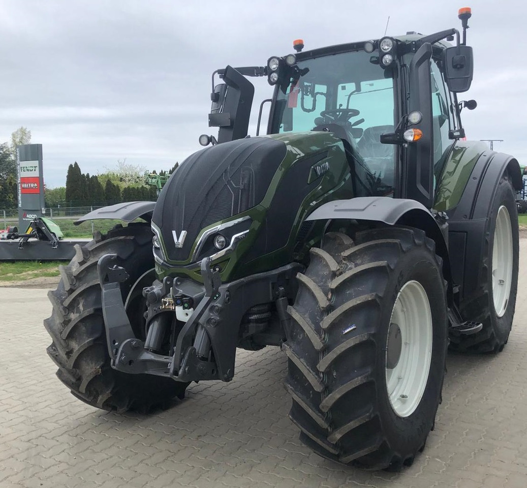 Valtra T175EA - Traktor: gambar 1 Valtra T175EA - Traktor: gambar 1