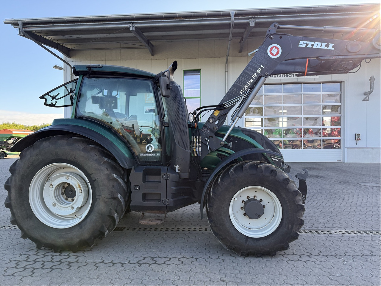 Valtra T194 Versu - Traktor: gambar 5 Valtra T194 Versu - Traktor: gambar 5