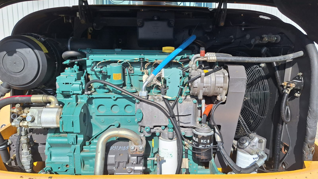 Volvo Radlader L 40 B TP - Loader konstruksi: gambar 2 Volvo Radlader L 40 B TP - Loader konstruksi: gambar 2
