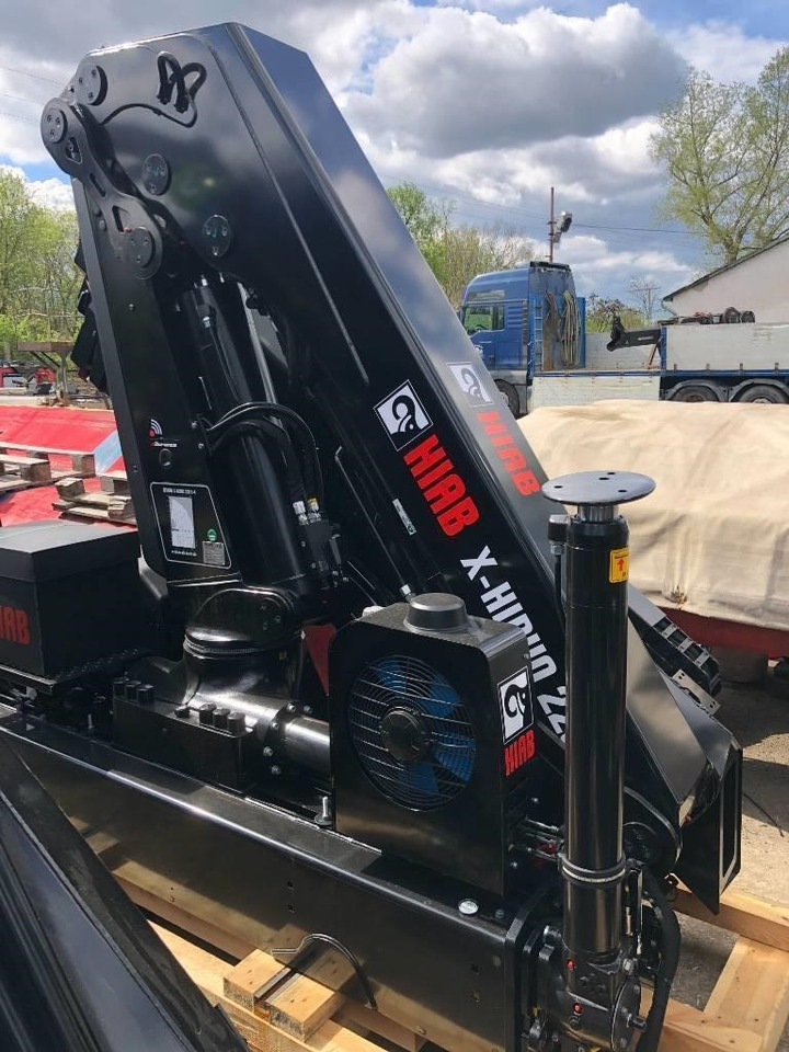 Hiab X-HiDuo 228 E-4 - Derek pemuat untuk Truk: gambar 1 Hiab X-HiDuo 228 E-4 - Derek pemuat untuk Truk: gambar 1