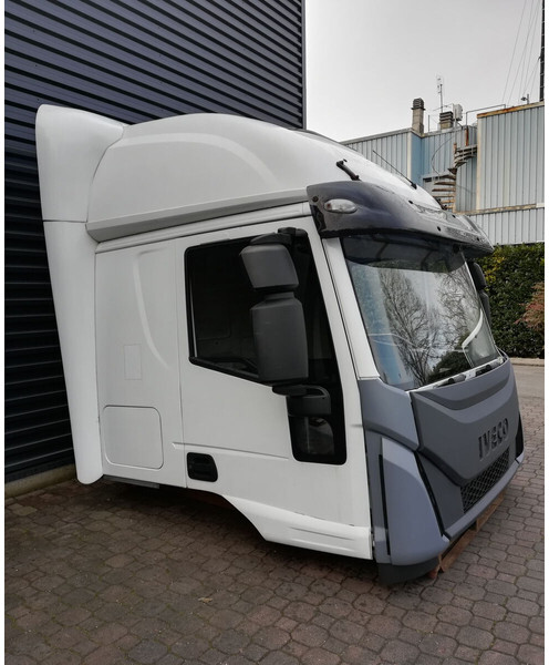 Iveco EUROCARGO Euro 5, Euro 6 - Kabin dan interior untuk Truk: gambar 3 Iveco EUROCARGO Euro 5, Euro 6 - Kabin dan interior untuk Truk: gambar 3