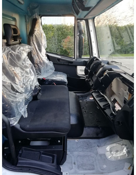 Iveco EUROCARGO Euro 6 - Kabin dan interior untuk Truk: gambar 4 Iveco EUROCARGO Euro 6 - Kabin dan interior untuk Truk: gambar 4