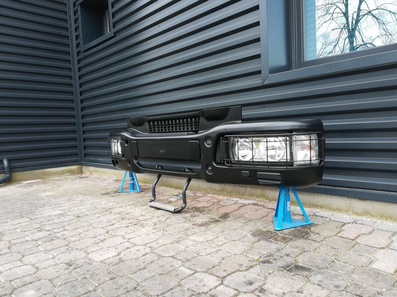 Iveco EUROCARGO - Bumper untuk Truk: gambar 2 Iveco EUROCARGO - Bumper untuk Truk: gambar 2