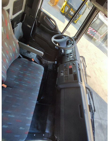 Iveco Eurocargo 1991-2002 - Kabin dan interior untuk Truk: gambar 4 Iveco Eurocargo 1991-2002 - Kabin dan interior untuk Truk: gambar 4