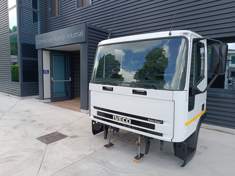 Iveco Eurocargo EURO 3 - Kabin dan interior untuk Truk: gambar 1 Iveco Eurocargo EURO 3 - Kabin dan interior untuk Truk: gambar 1