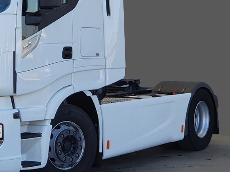 Iveco HI WAY Sideskirts / Fairings - Aerodinamika/ Spoiler untuk Truk: gambar 2 Iveco HI WAY Sideskirts / Fairings - Aerodinamika/ Spoiler untuk Truk: gambar 2