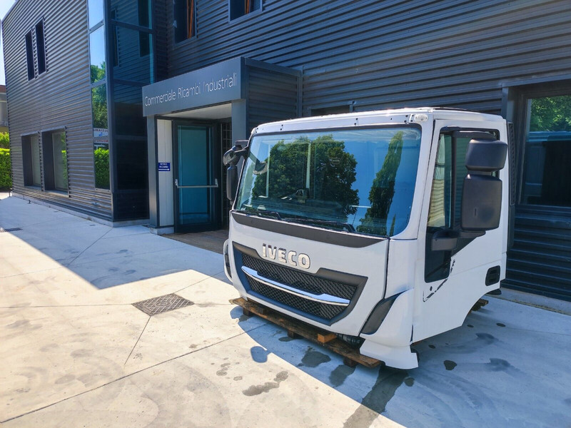 Iveco STRALIS HI STREET - TRAKKER Euro 6 - Kabin dan interior untuk Truk: gambar 4 Iveco STRALIS HI STREET - TRAKKER Euro 6 - Kabin dan interior untuk Truk: gambar 4
