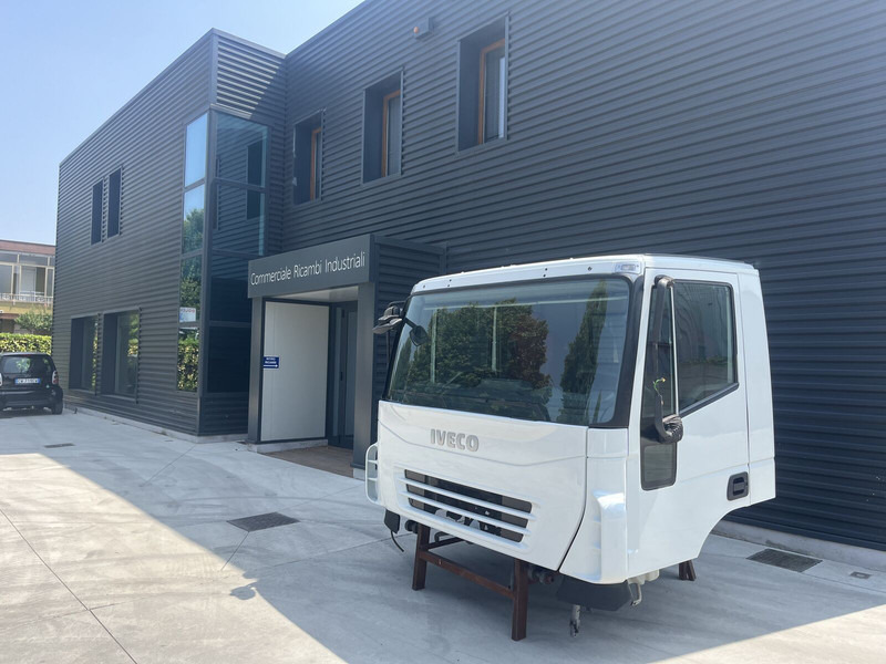 Iveco Stralis - Trakker - Kabin dan interior untuk Truk: gambar 3 Iveco Stralis - Trakker - Kabin dan interior untuk Truk: gambar 3