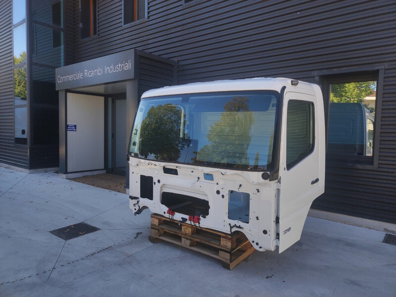 Mercedes-Benz ATEGO 4 CYLINDERS EURO 5 EURO 6 - Kabin dan interior untuk Truk: gambar 2 Mercedes-Benz ATEGO 4 CYLINDERS EURO 5 EURO 6 - Kabin dan interior untuk Truk: gambar 2